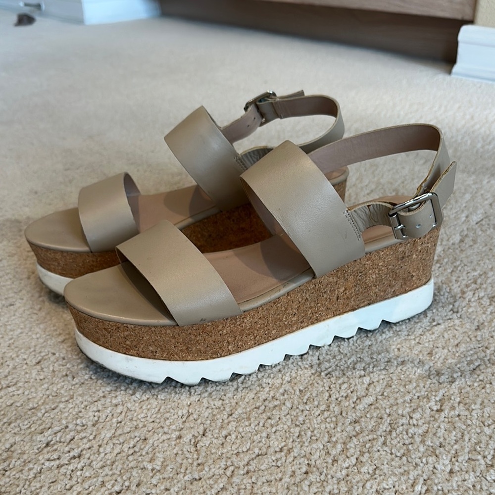 Steve Madden Women's Tan Platform Sandals - Picture 2 of 9